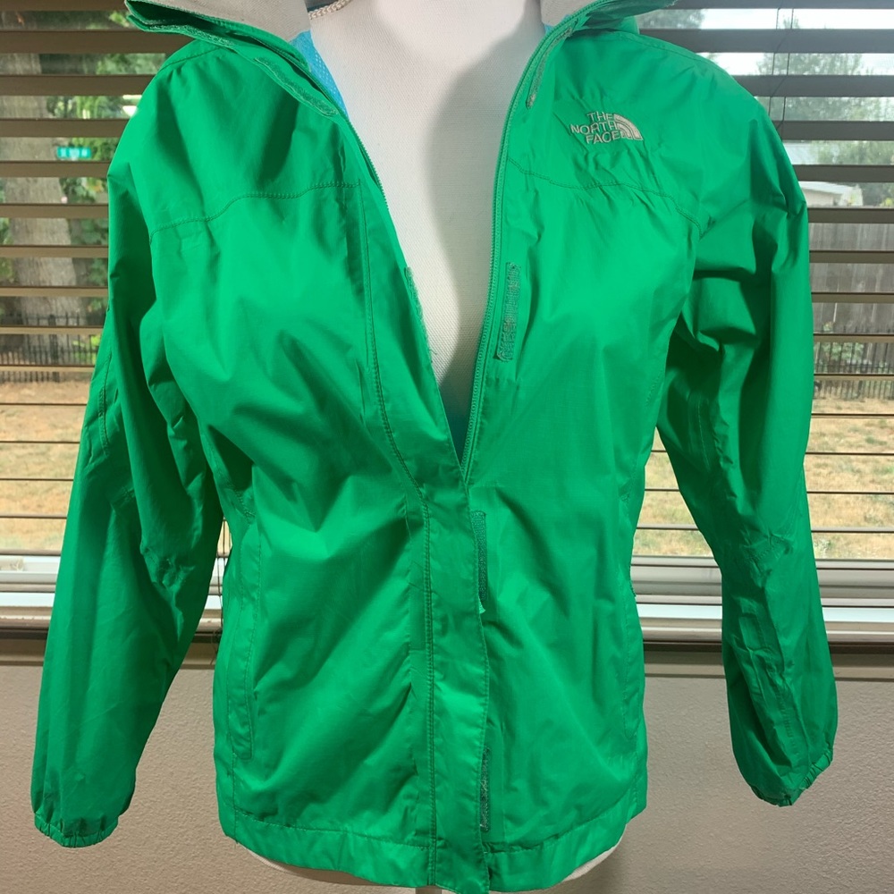 Girls North Face Hyvent jacket